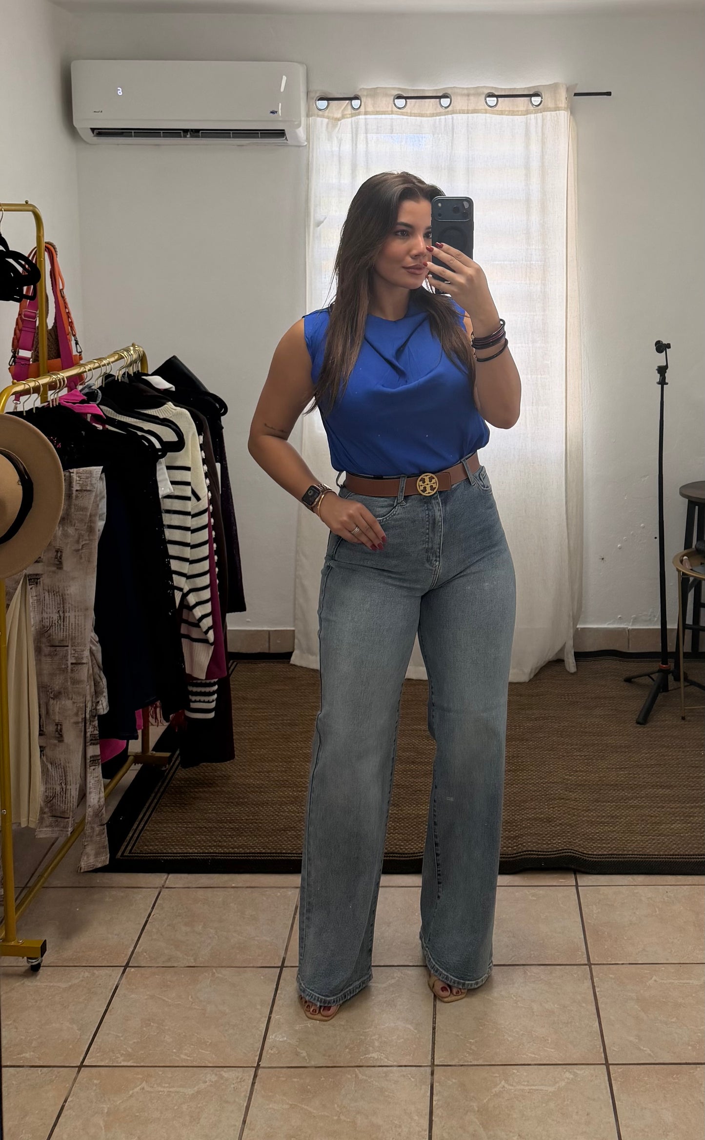 Medium Stone Vibrant Jean