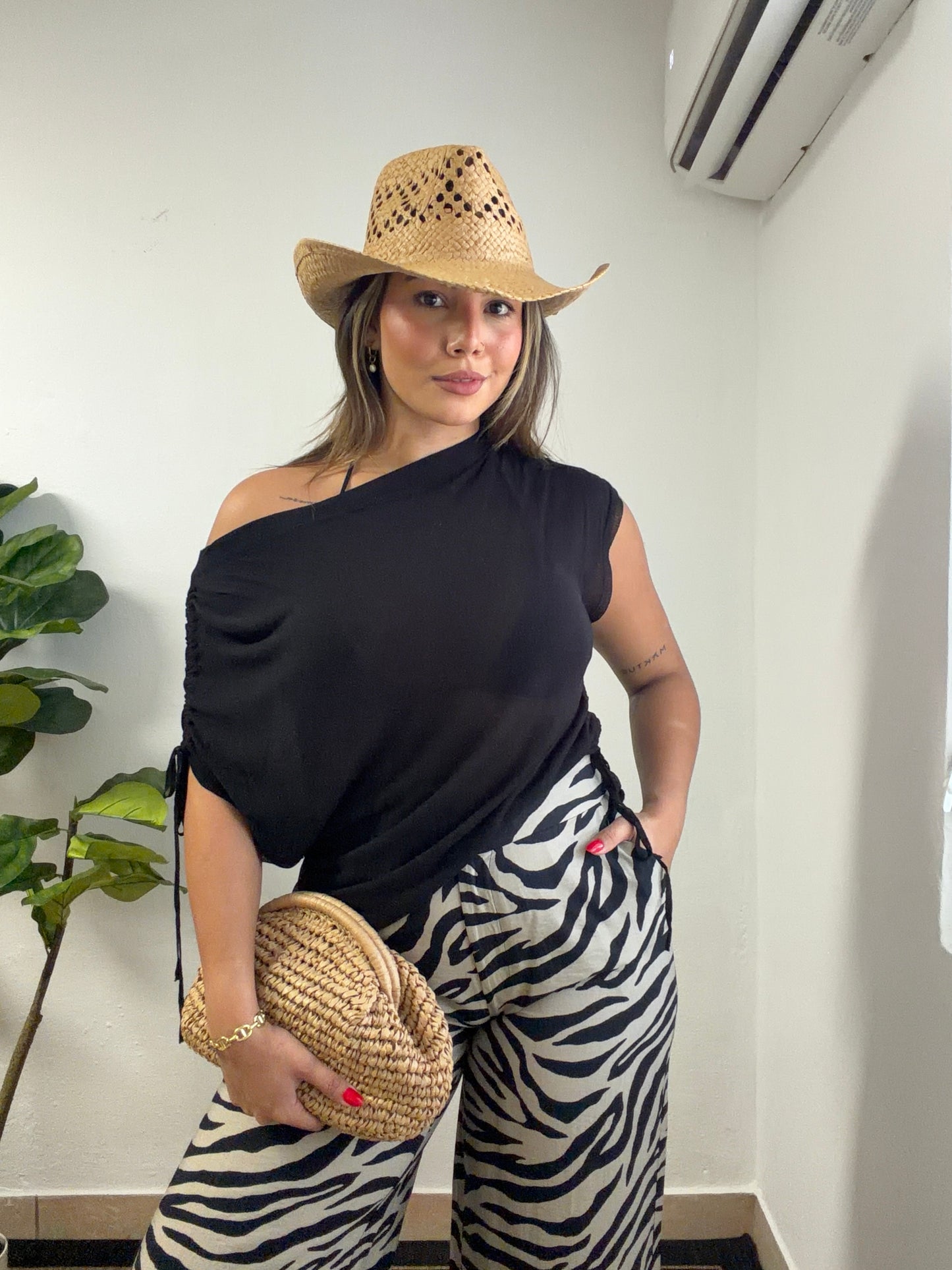 Black Sarong