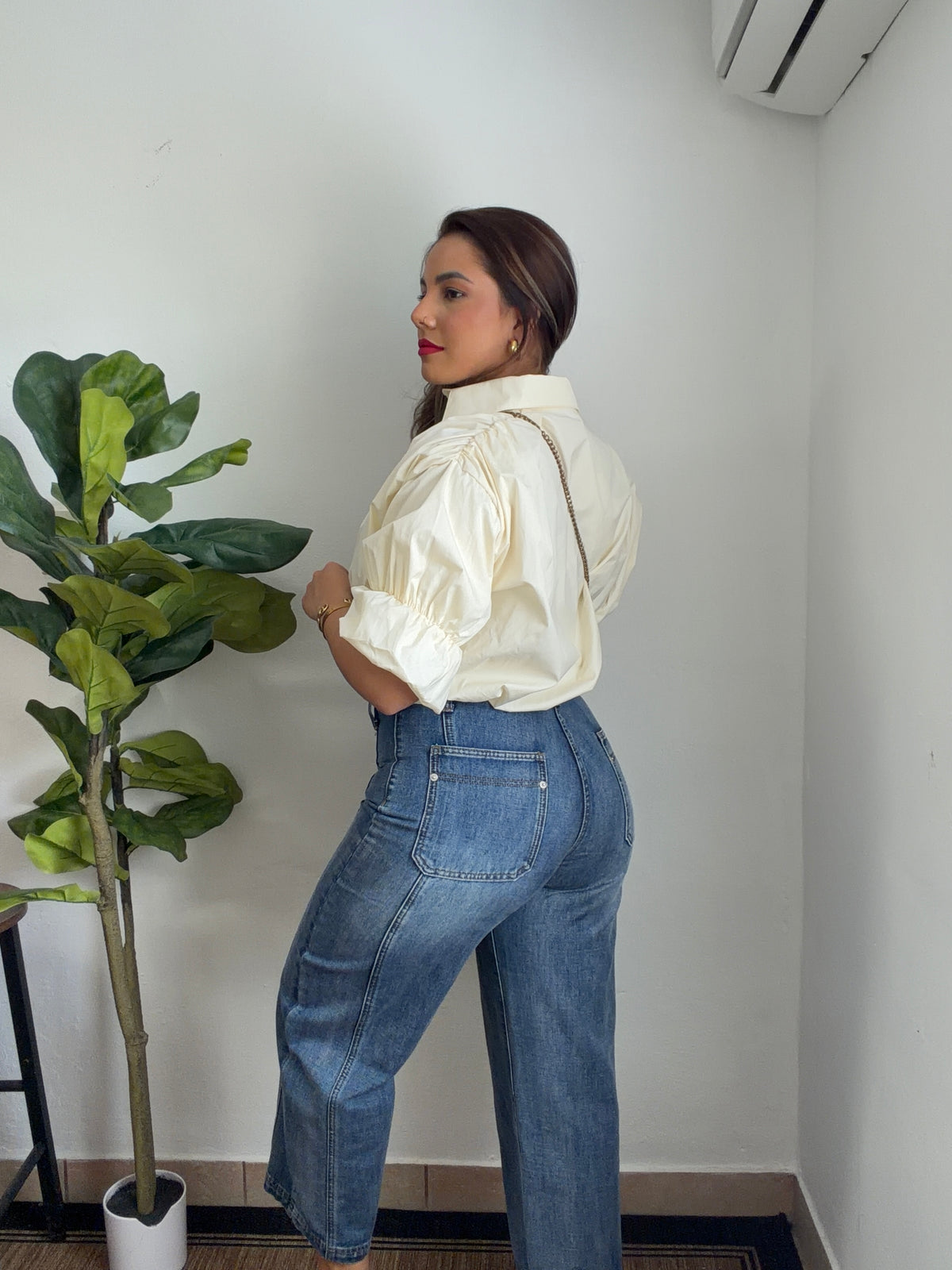 Indigo Barrel Jean