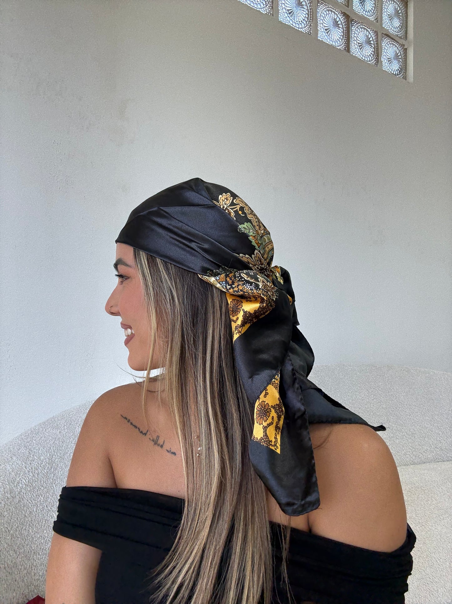 Black Detail Bandana