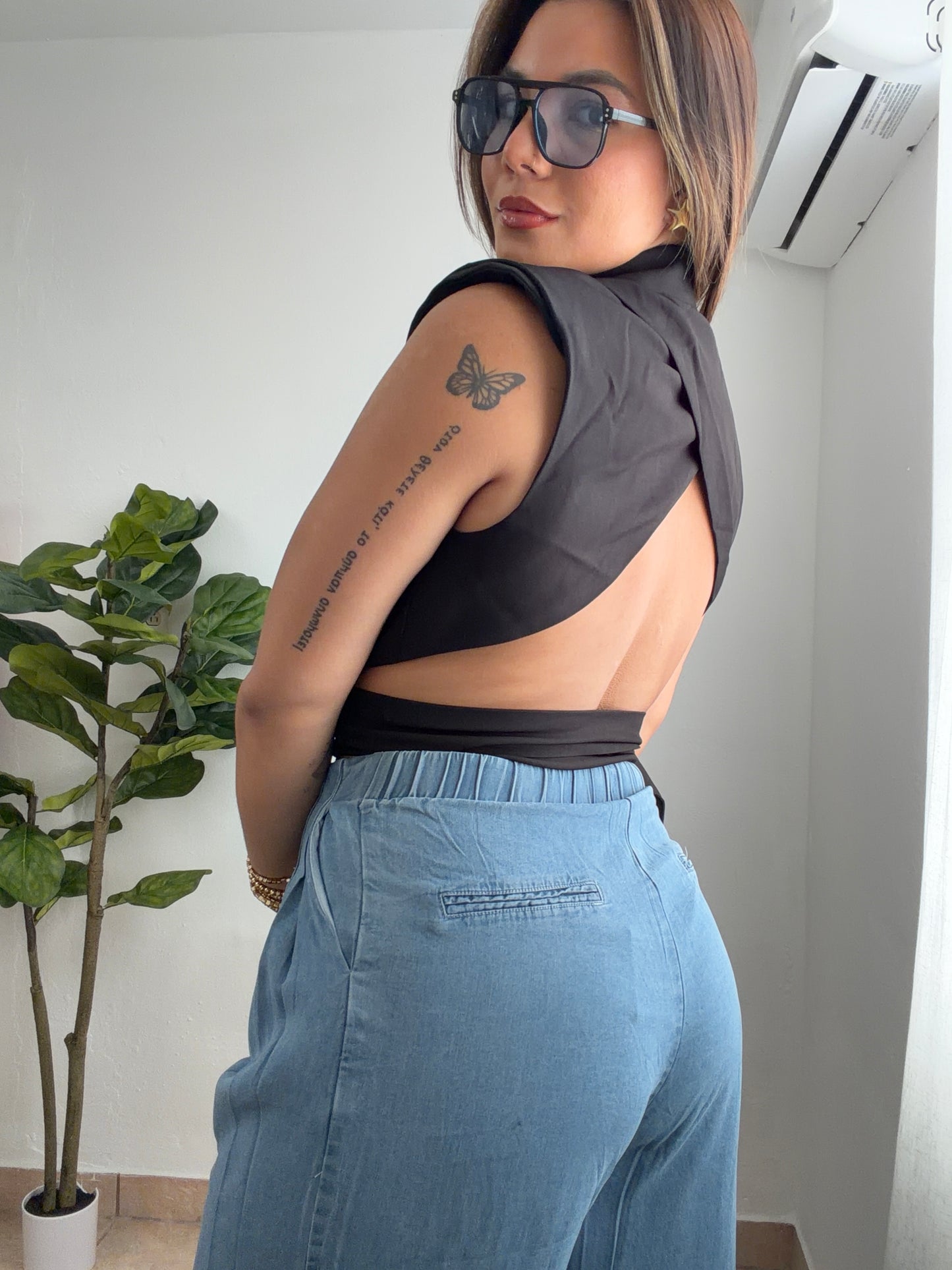 Open Back Crop Blazer